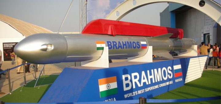 Naddźwiękowy pocisk manewrujący Brahmos. / Zdjęcie: Politexpert